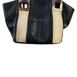 Tignanello leather purse